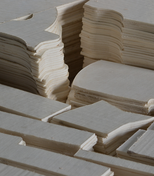 Taglio a getto d'acqua su materiali compositi